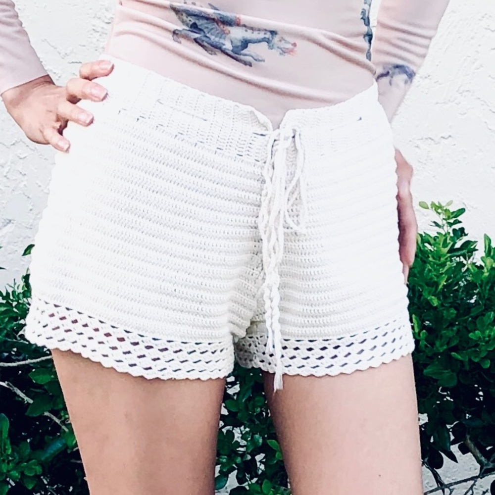 Vintage Crochet Shorts in Cream
